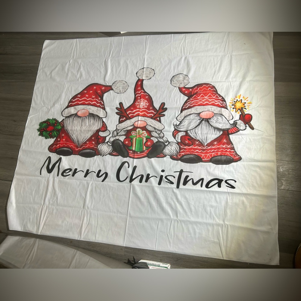 3 gnomes, merry Christmas backdrop, 4 x 4, White white red black, New